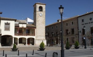 Las familias de municipios de hasta 10.000 habitantes pueden pasear juntas desde este viernes