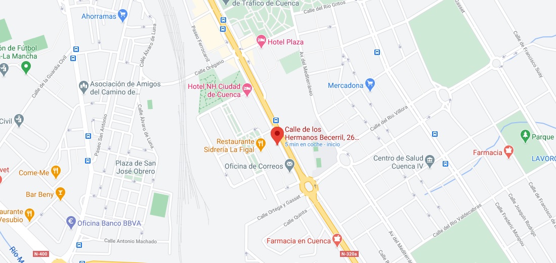 Dada de alta la mujer herida en una colisión entre dos vehículos en la calle Hermanos Becerril
