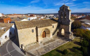 Detenido el autor de actos vandálicos en Arcas: lanzó una botella con material inflamable a una fachada