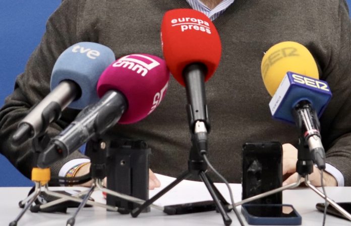 micrófonos prensa