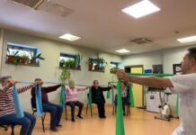 El Sescam organiza talleres de fisioterapia para evitar caídas en mayores con fragilidad