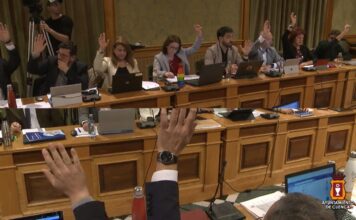 Primeros pasos para que los concejales y diputados provinciales puedan votar telemáticamente