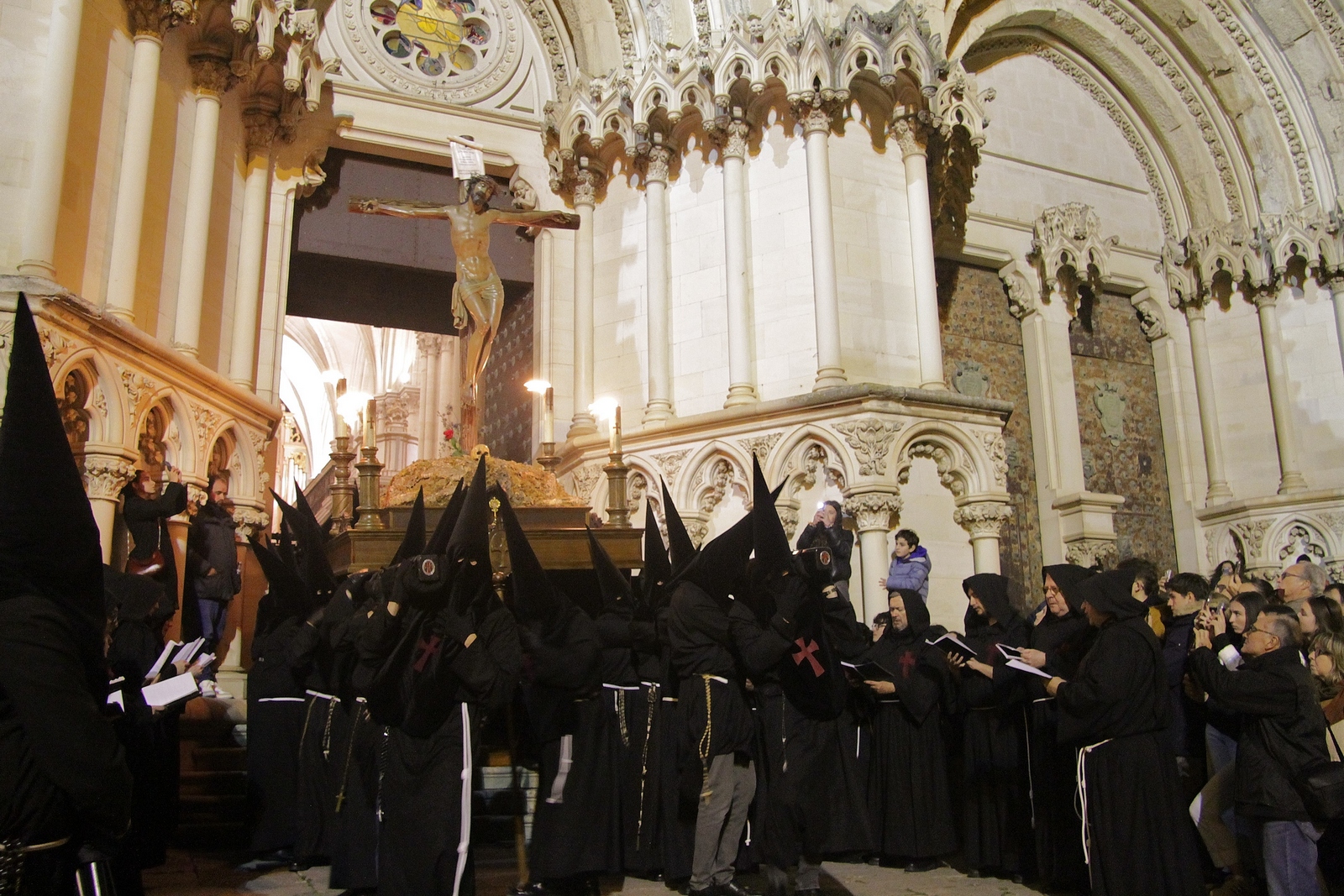 LUNES SANTO 2025 (16)