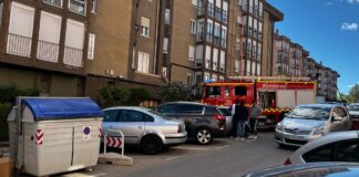 Actuación de los Bomberos en la calle San Damián.