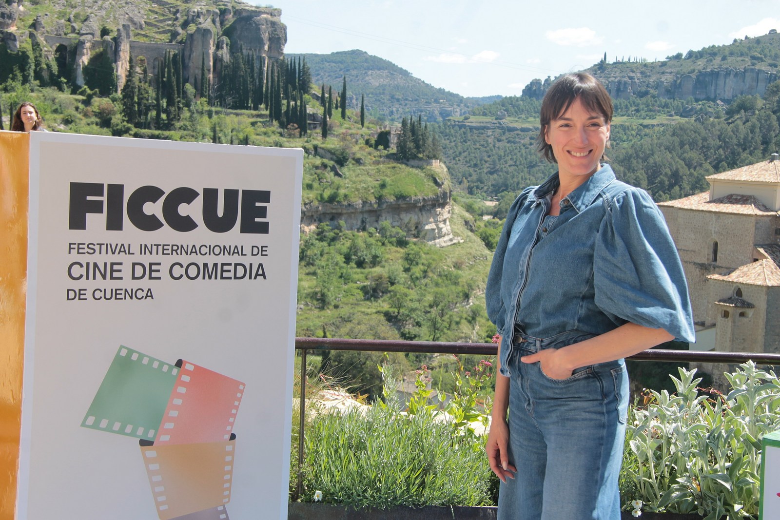 RECEPCIÓN INVITADOS FICCUE 2025 (41)