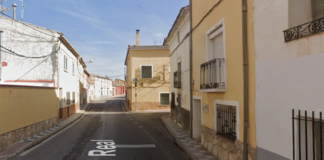 Dos personas heridas tras la salida de la vía de una furgoneta en Chillarón de Cuenca