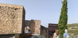 Visto bueno al proyecto técnico para restaurar el Arco de Bezudo, el foso y la muralla del Huécar