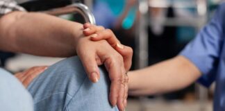 Enfermos de ELA piden a la Junta que otorgue las ayudas directas que prometió hace un año