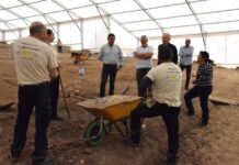 Diez participantes del taller de recualificación profesional se unen al inicio de las excavaciones en Noheda
