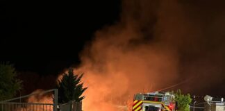 Incendio en la ribera del Júcar junto al Centro Integrado de FP