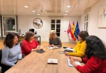 López valora el papel de la prensa local: «Conectan a los vecinos, reflejan sus realidades y vertebran el territorio»