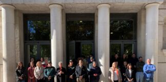Minuto de silencio en Cuenca contra sendos crímenes machistas en Huelva y Alicante