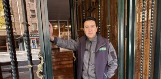 Jesús López, uno de los último porteros de finca de Cuenca: “Cuando nos jubilemos, esto se acaba”