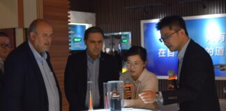 Martínez Chana anuncia desde China la licitación de la subestación eléctrica de Montalbo