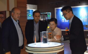 Martínez Chana anuncia desde China la licitación de la subestación eléctrica de Montalbo