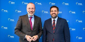 Núñez vuelve a insistir en Bruselas que «la PAC no se toca»