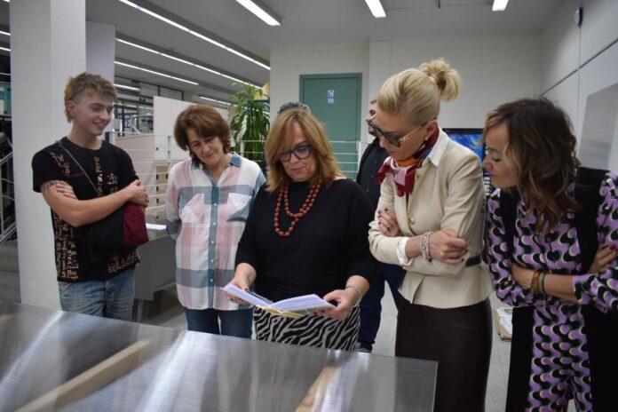 p1ja3mas7q1etj1gr81o4ak5rogb5