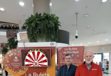 La Navidad del Centro Comercial Mirador arranca con la tradicional Ruleta Solidaria por Cáritas