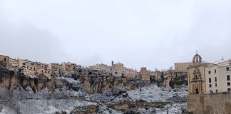 Cuenca se viste de blanco