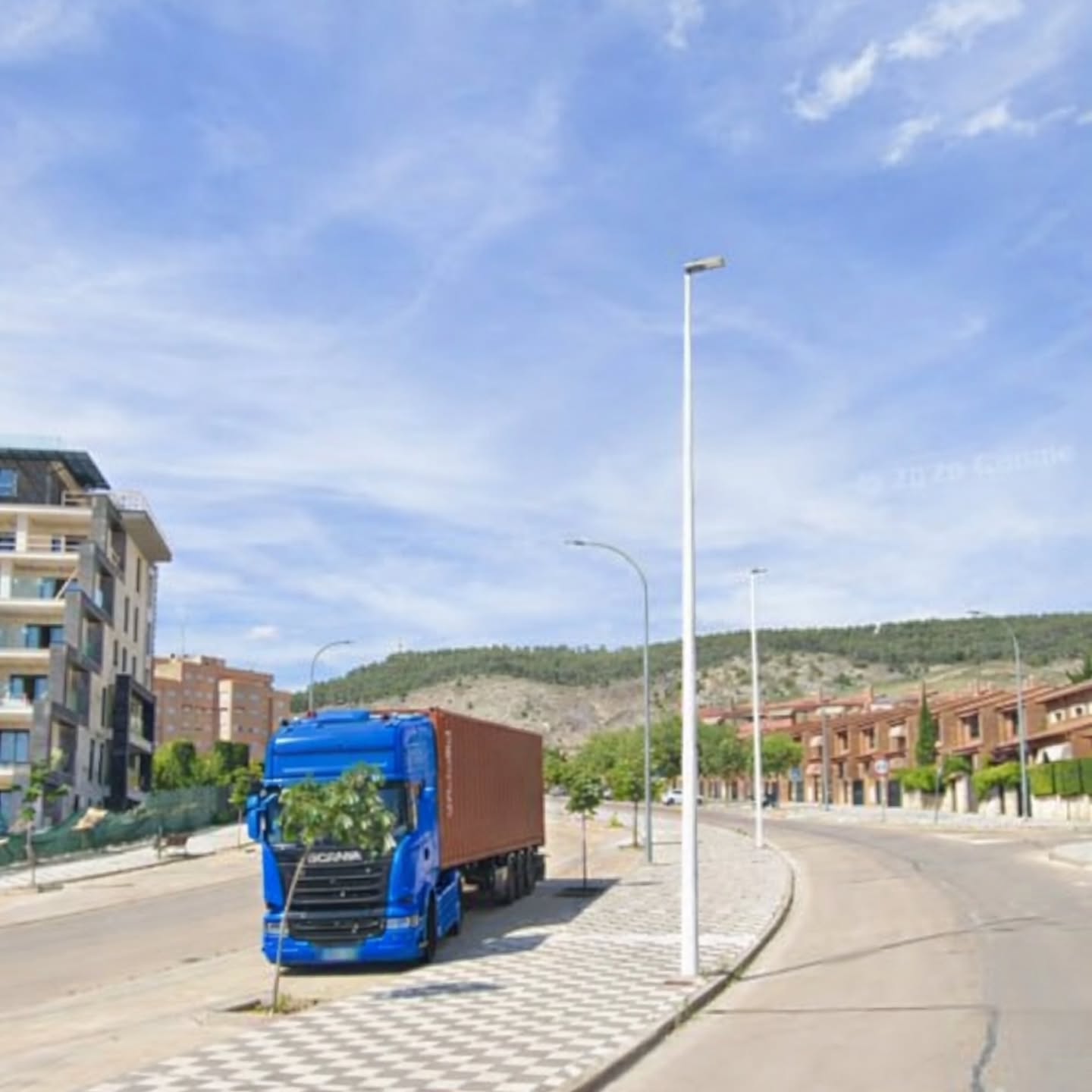 La Policía Local de Cuenca intensifica la vigilancia del estacionamiento de camiones en el casco urbano