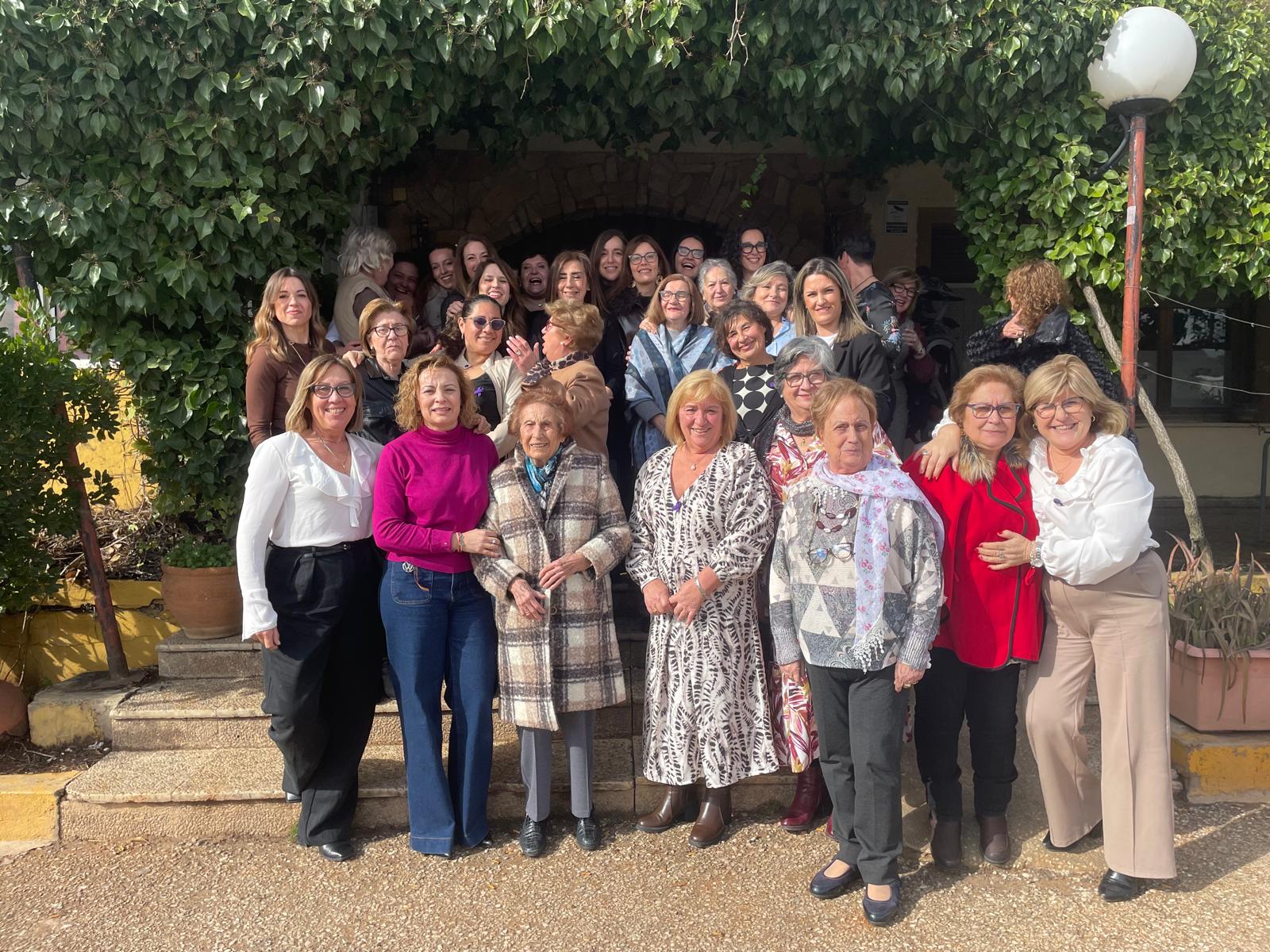 La Junta anima a las asociaciones de mujeres de Cuenca a acudir a la nueva convocatoria de ayudas