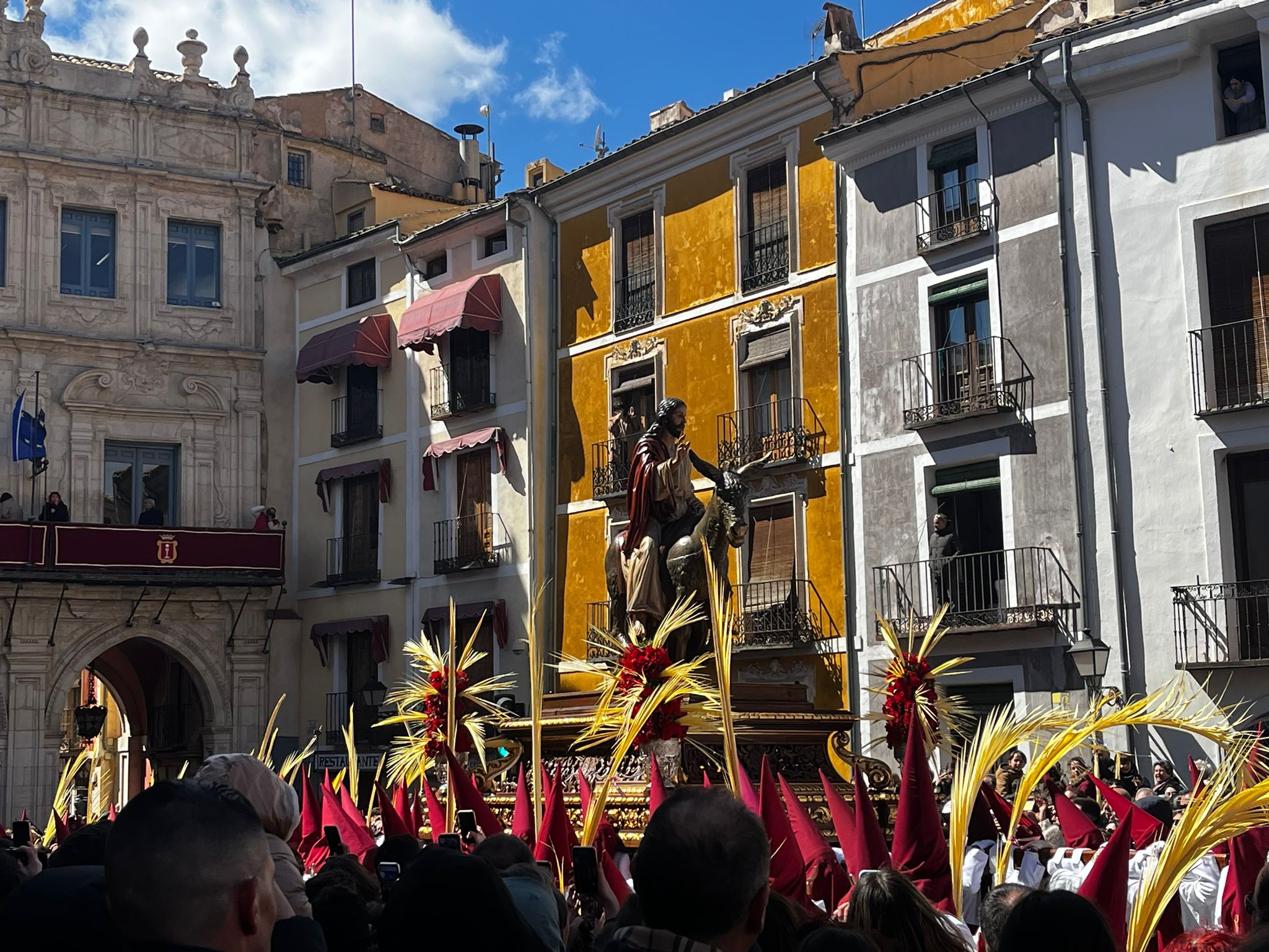 Así ha sido el recorrido por las calles de Cuenca de la procesión del Hosanna del Domingo de Ramos (VÍDEO) DR26
