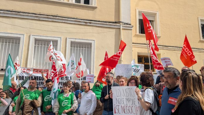 Concentración trabajadores Diputación 9 de abril