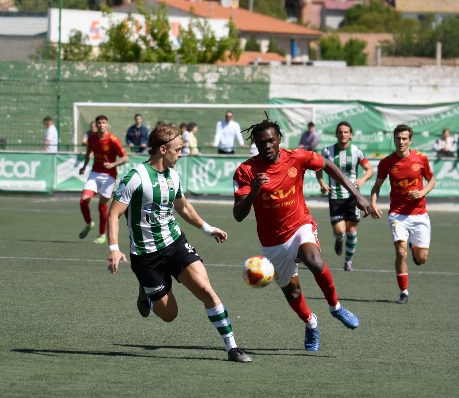 No pudo ser. El Quintanar del Rey desciende a tercera al firmar un empate en casa contra el Alcalá (0-0)