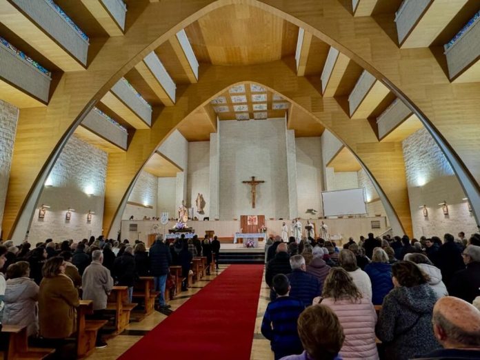 IGLESIADESANJULIANFUENTEDELORO