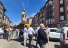 Polisémico calor para San Julián en su inédita procesión primaveral por la Fuente del Oro