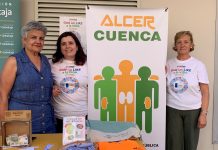 Alcer celebra el Día Nacional del Donante instalando una mesa informativa en Cuenca