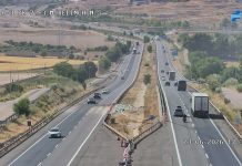 Restablecido el tráfico en la A-3 a su paso por Belinchón una vez retirado el tráiler que volcó a media mañana