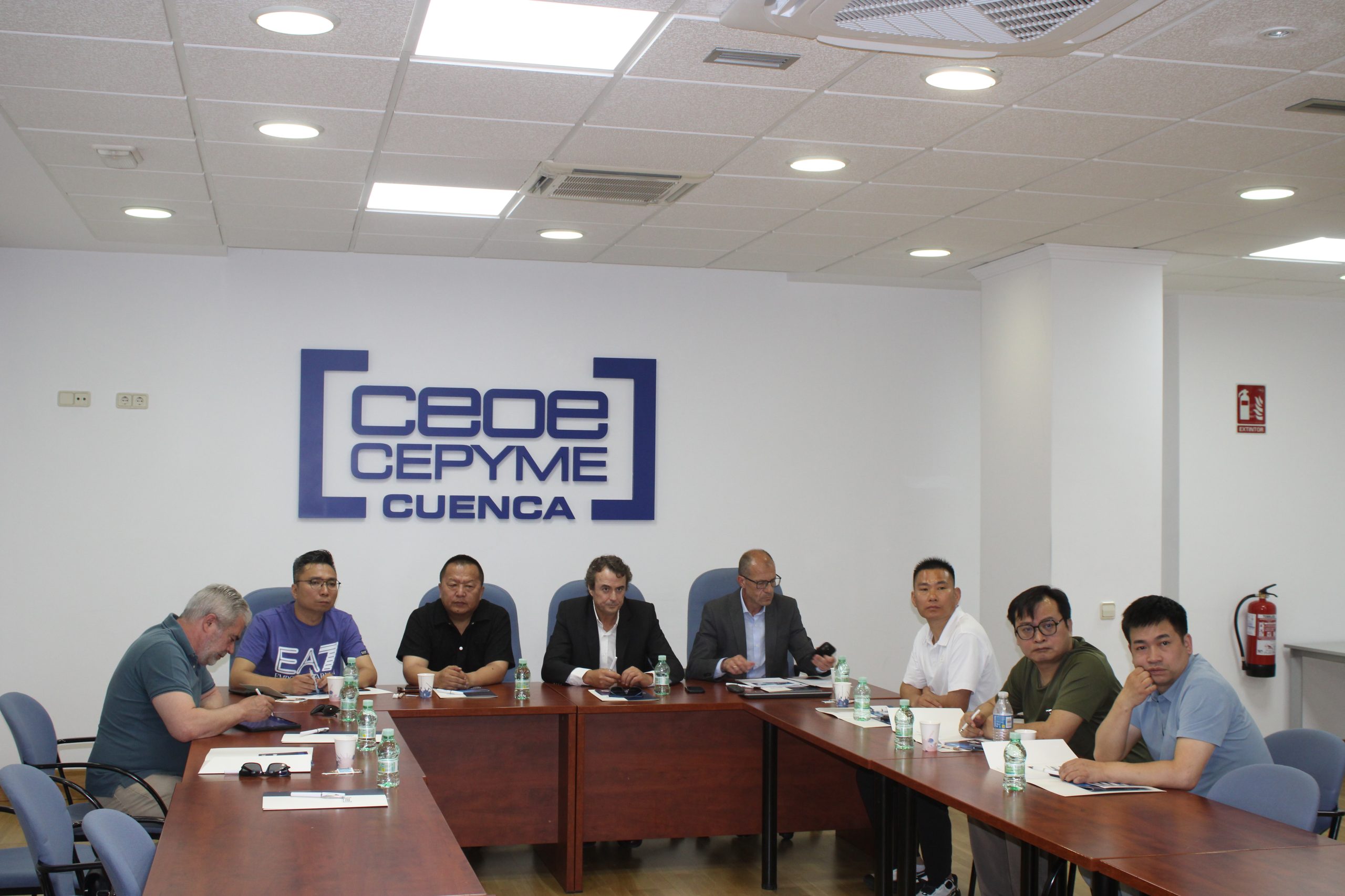 Cuatro empresas chinas de construcción y una de turismo se plantean invertir en Cuenca