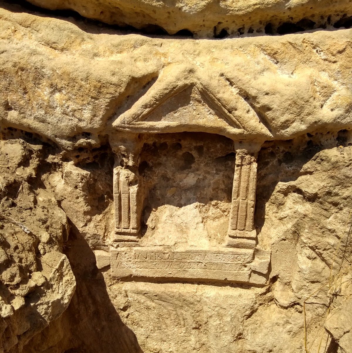El primer altar dedicado a la diosa Minerva en una cantera en España se halla en Carrascosa del Campo