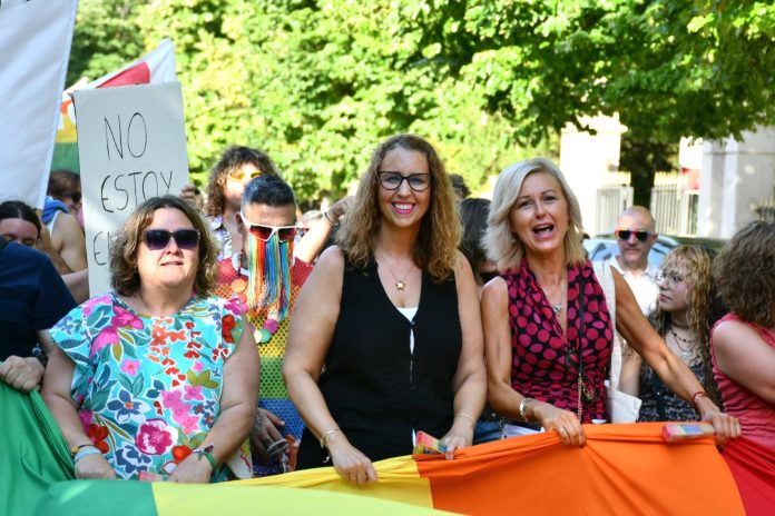 la-noche-que-encendi-el-orgullo-marcha-lgtbi-en-cuenca_55354333272_o