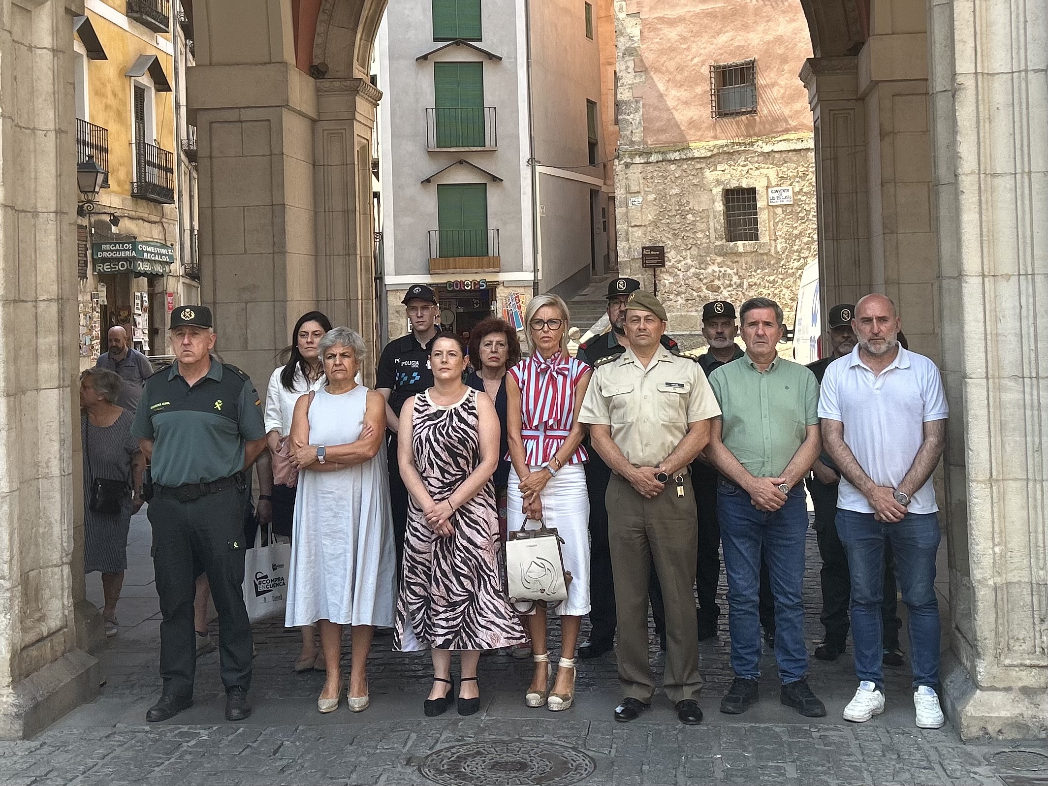 Minuto de silencio en el Ayuntamiento de Cuenca por las víctimas del incendio en Los Gallardos (Almería)