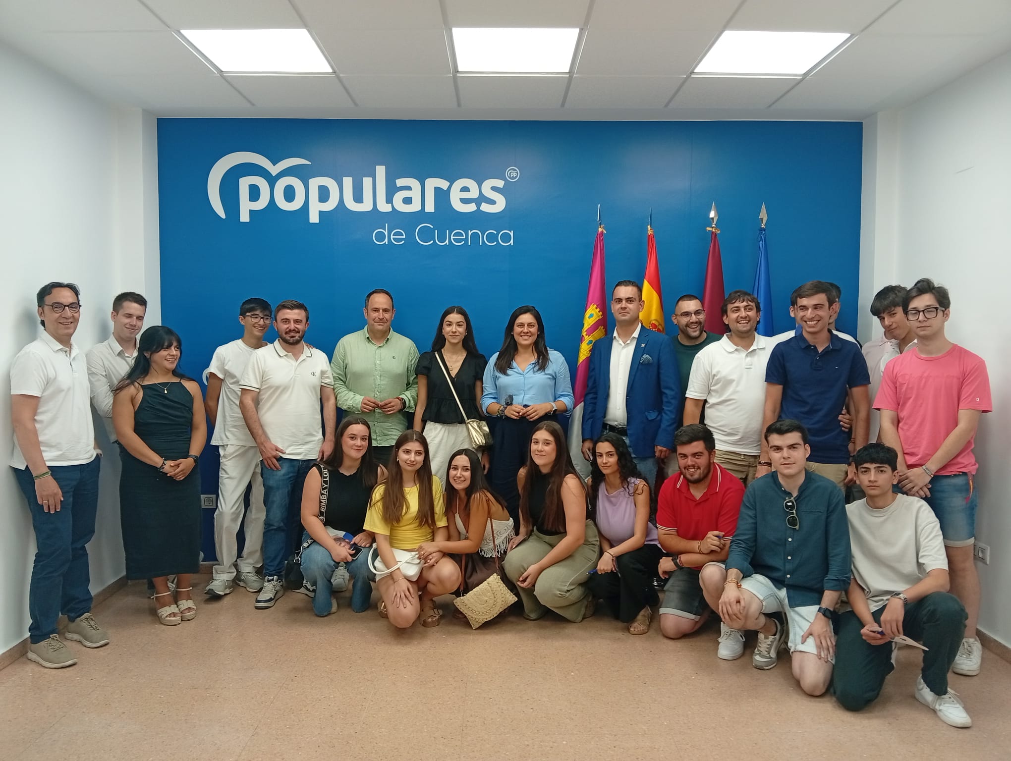 NNGG del PP en Cuenca muestran su «apoyo firme» a la candidata a la alcaldía Beatriz Jiménez
