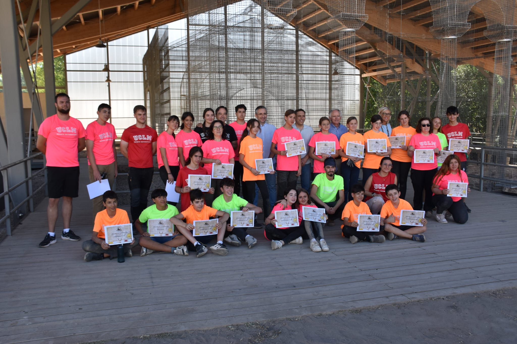 52 adolescentes participan en un proyecto de divulgación científica en el yacimiento de Noheda