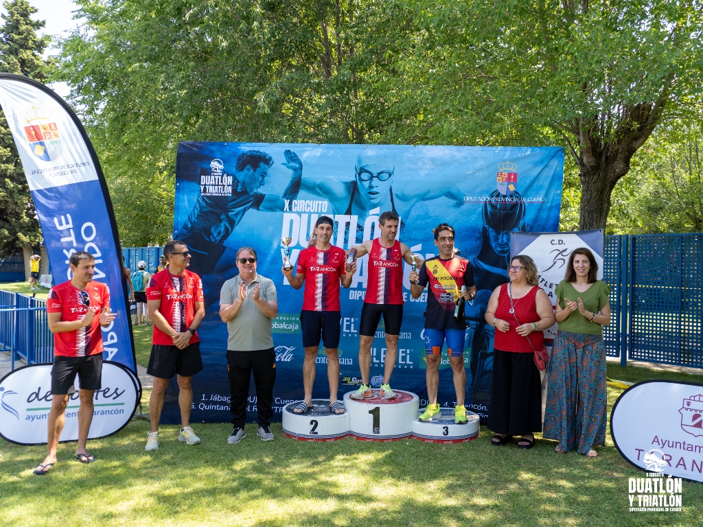 José Enrique Aroca e Irene de la Torre se imponen en el Triatlón Ciudad de Tarancón