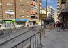 Las obras de la plaza del Xúcar afectan a los negocios: «Alquilé este local por el escaparate y no se aprecia nada»